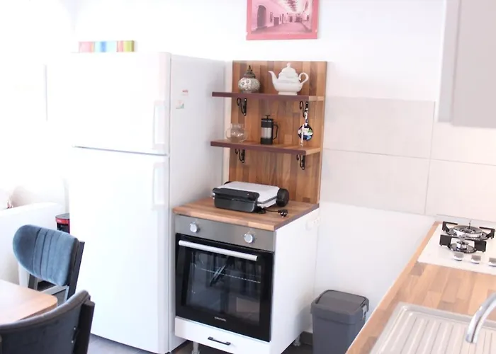 Karya Is 50 Meters From The 博德鲁姆