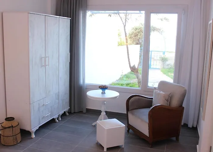 Karya Is 50 Meters From The 公寓 *