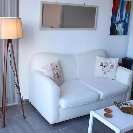 公寓 Karya Is 50 Meters From The